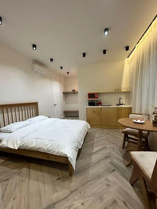 Niari Apartment 1 In Old Batumi